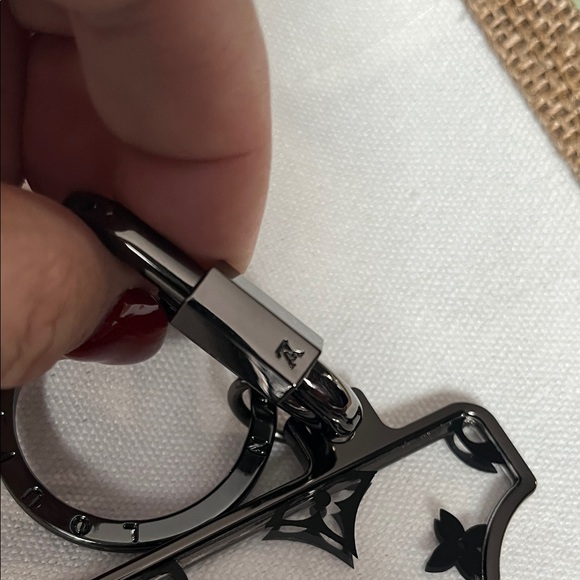 Louis Vuitton Keychain Card ID 🪪 ID WALLET - Picture 6 of 13